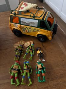 Teenage Ninja Turtles & Pizza Van