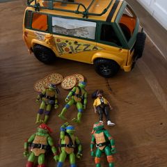 Teenage Ninja Turtles & Pizza Van