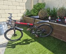 Electric folding bike with 2 battery's.