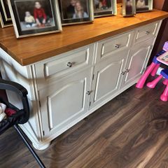 Side board