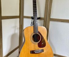 Yamaha FG-200 Vintage 1974 Acoustic Guitar