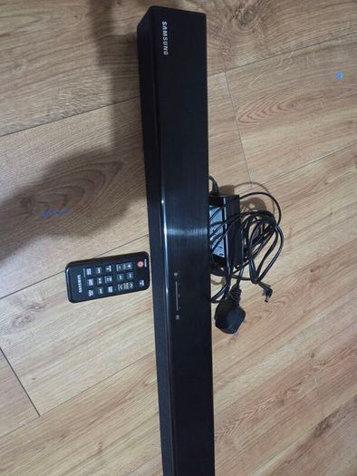 Samsung sound bar HW J250, great condition