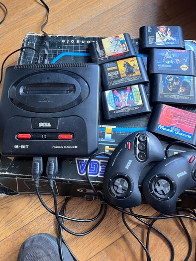 Boxed Sega Mega Drive 2 Console + 10 Games Pack - Batman, Predator, Paperboy, 007