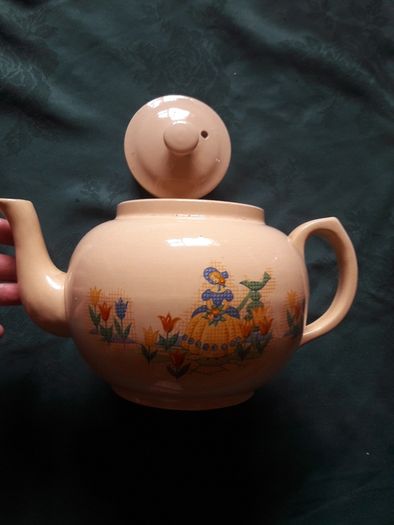 Crinoline lady teapot carraig ware