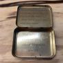 collectables vintage tin Image 4