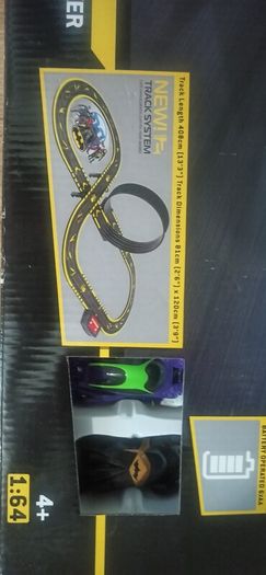 Batman V Joker race set scalextric