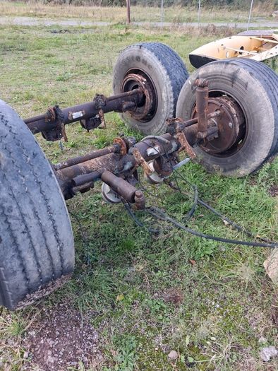Trailer axles