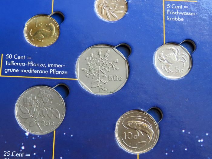 Malta double set of 14 coins pre euro & first year euro 2008 UNC