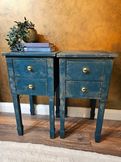 Bedside lockers