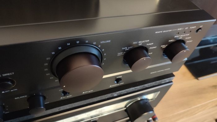 Technics SU-VX620 Amplifier. Genuine Remote. Like new! Cleaned.