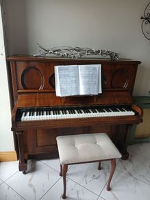 Piano & Stool  beginner/intermediate