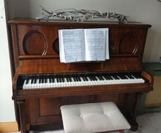 Piano & Stool  beginner/intermediate