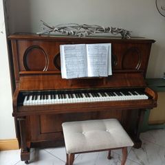 Piano & Stool  beginner/intermediate