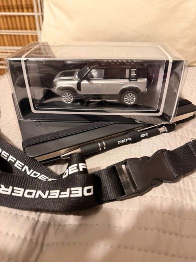 Land Rover Defender Gift Set Merchandise Bundle . Model Car, Notebook, Pen, Lanyard