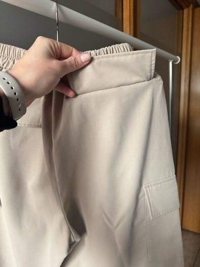 PrettyLittleThing Beige Trousers with Pockets Size 8