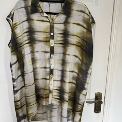 NAYA size 2 (12/14 possible 16 ) blouse