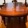 Lovely Victorian Mahogany Extending Dining Table Image 4