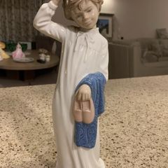 Nao by Lladro Porcelain Figurine