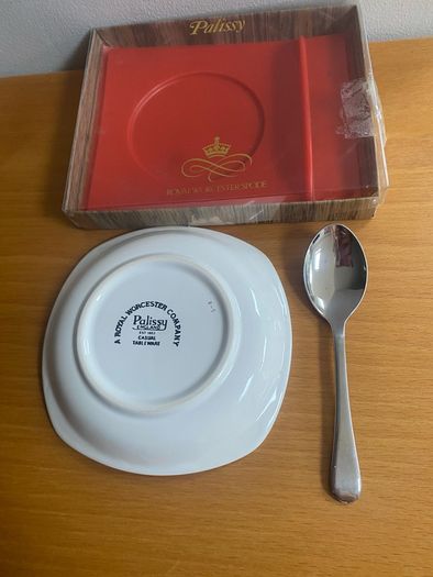 Vintage Royal Worcester Palissy dish with a spoon in original box