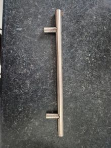 Kitchen cabinet handles