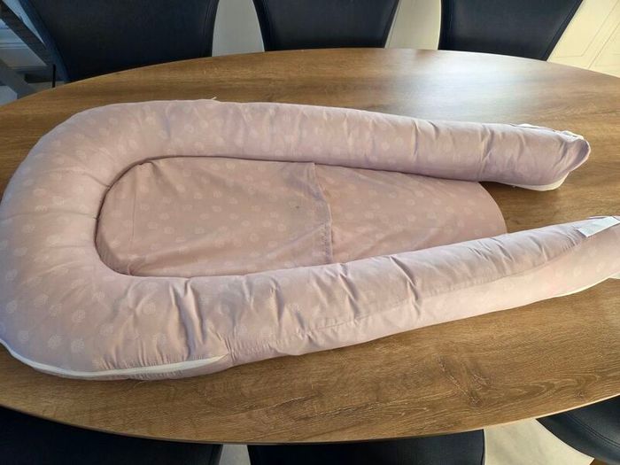 Baby nest/ snooze pod