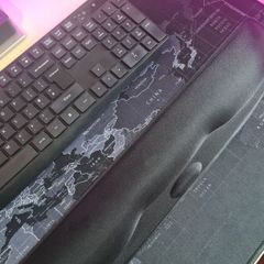 Keyboard wrist/forearm rest