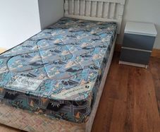 Single Bed & Locker