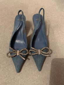 Kitten heels