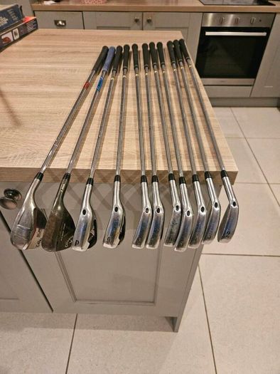 Set of golf clubs
