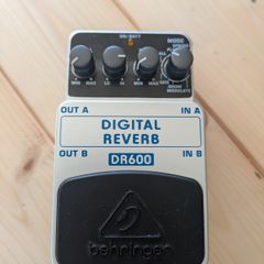 Behringer Digital Reverb Pedal