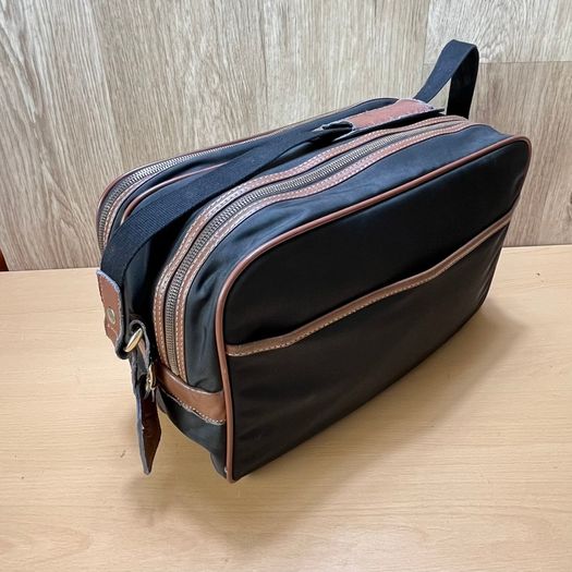Lark by Samsonite Messenger Cross Body Bag - Vintage - Black