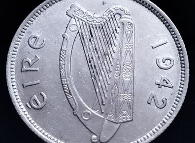 #167 - Ireland - 1942 - Florin - Silver - KM.15