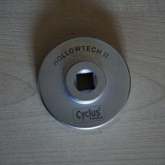 Hollowtech II external spline tool for bottom brackets