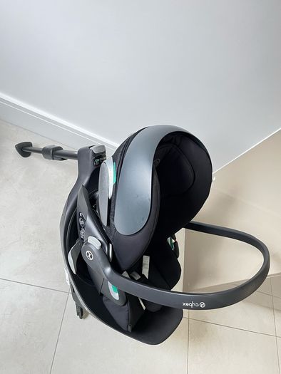 Cybex Cloud Car Seat with 360 Swivel Isofix Base