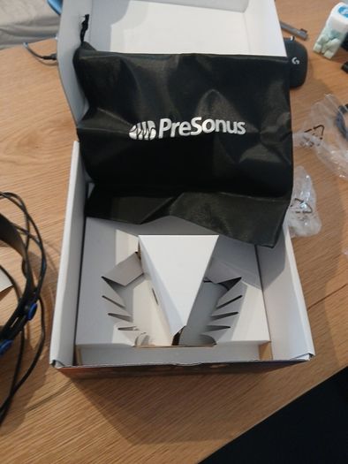 monitoring headphones presonus