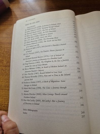First Edition. The Tourist's Gaze: Travellers to Ireland, 1800-2000. Cork University Press.