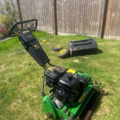 John Deere 220A Greens Mower (Cylinder Mower)