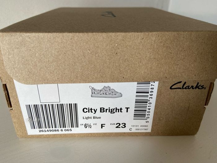 Clarks City Bright T light blue unisex canvas runners 6.5F