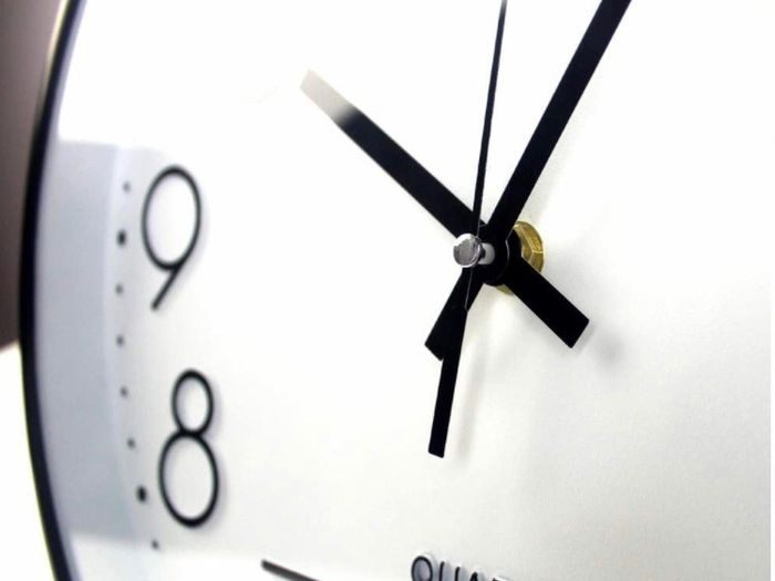 Wall Clock, 12 ''Non-ticking Silent Quartz Decorative Clocks, Modern Large Number Round Clock