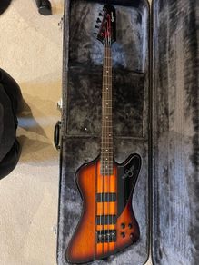 Epiphone Thunderbird Pro-IV with hard case