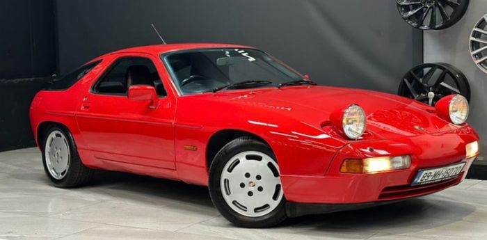 Porsche 928 S4 5.0 V8 Automatic