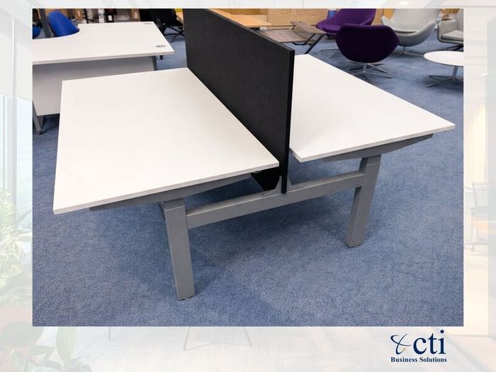 5 x Double Height adjustable Desks With Screen