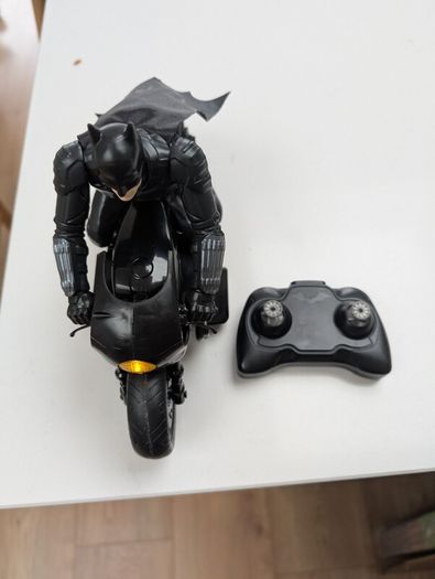 DC Comics The Batman Batcycle RC