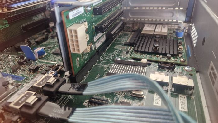 HP ProLiant DL380 Gen9 2U Server