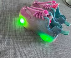 girls trainers