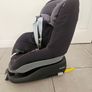 Maxi Cosi Pearl car seat and isofix base Image 2