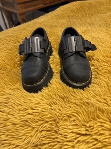 dr martens shoes size 4