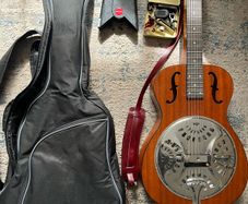 Square Neck Resonator