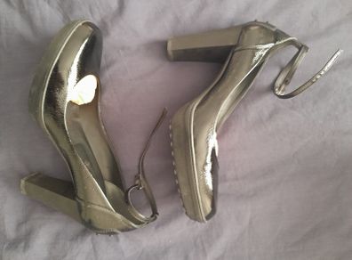 Tods Mary Jane Shoes