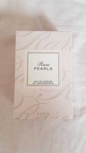 Rare Pearls perfume
